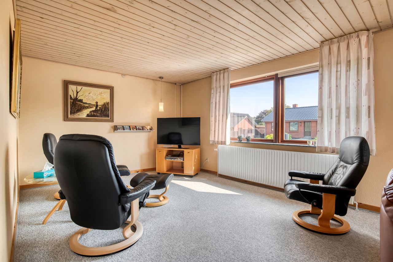 Ejendomsbillede 3 af 16