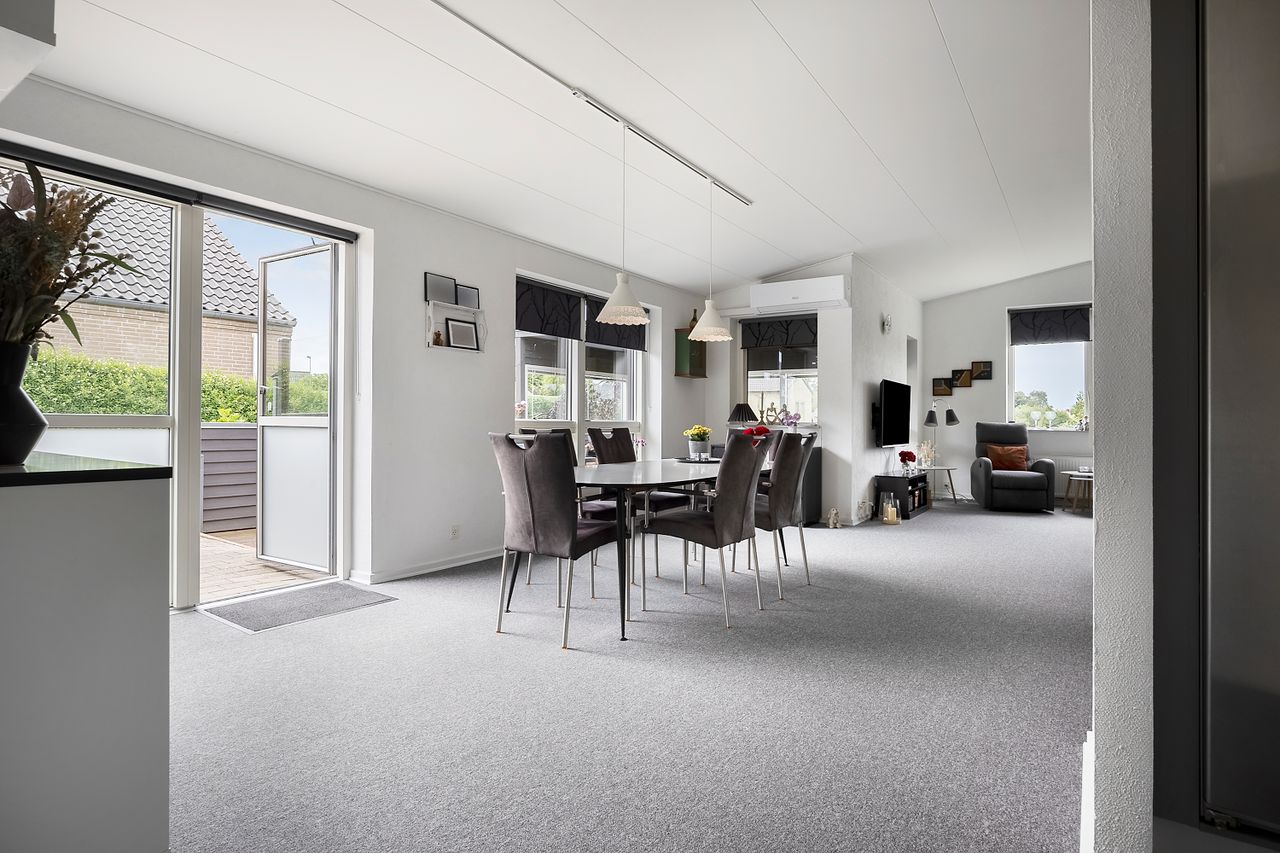 Ejendomsbillede 3 af 21