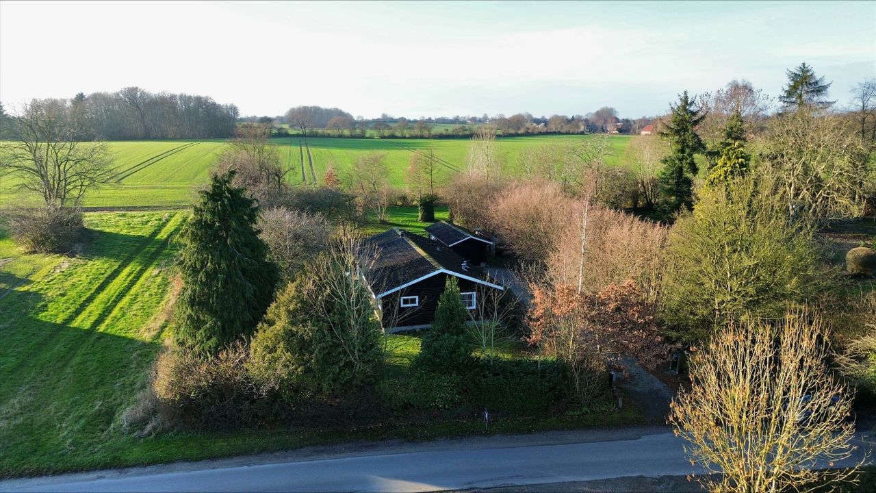 Ejendomsbillede 2 af 36