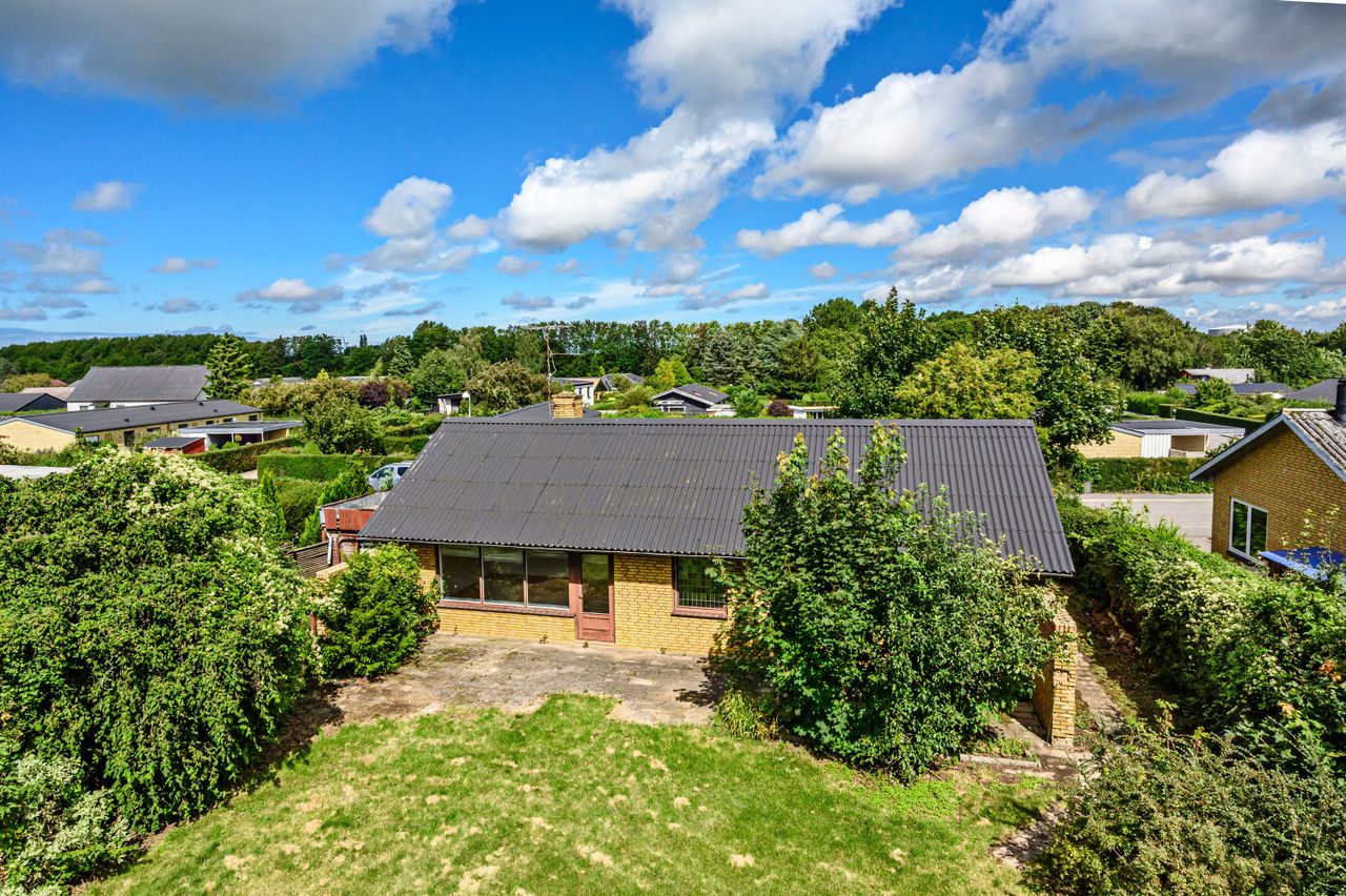 Ejendomsbillede 2 af 27