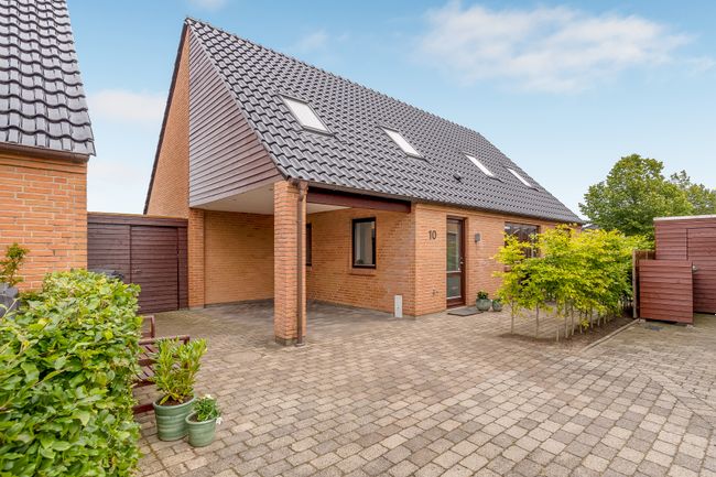 Frueskoen 10,  Rækkehus