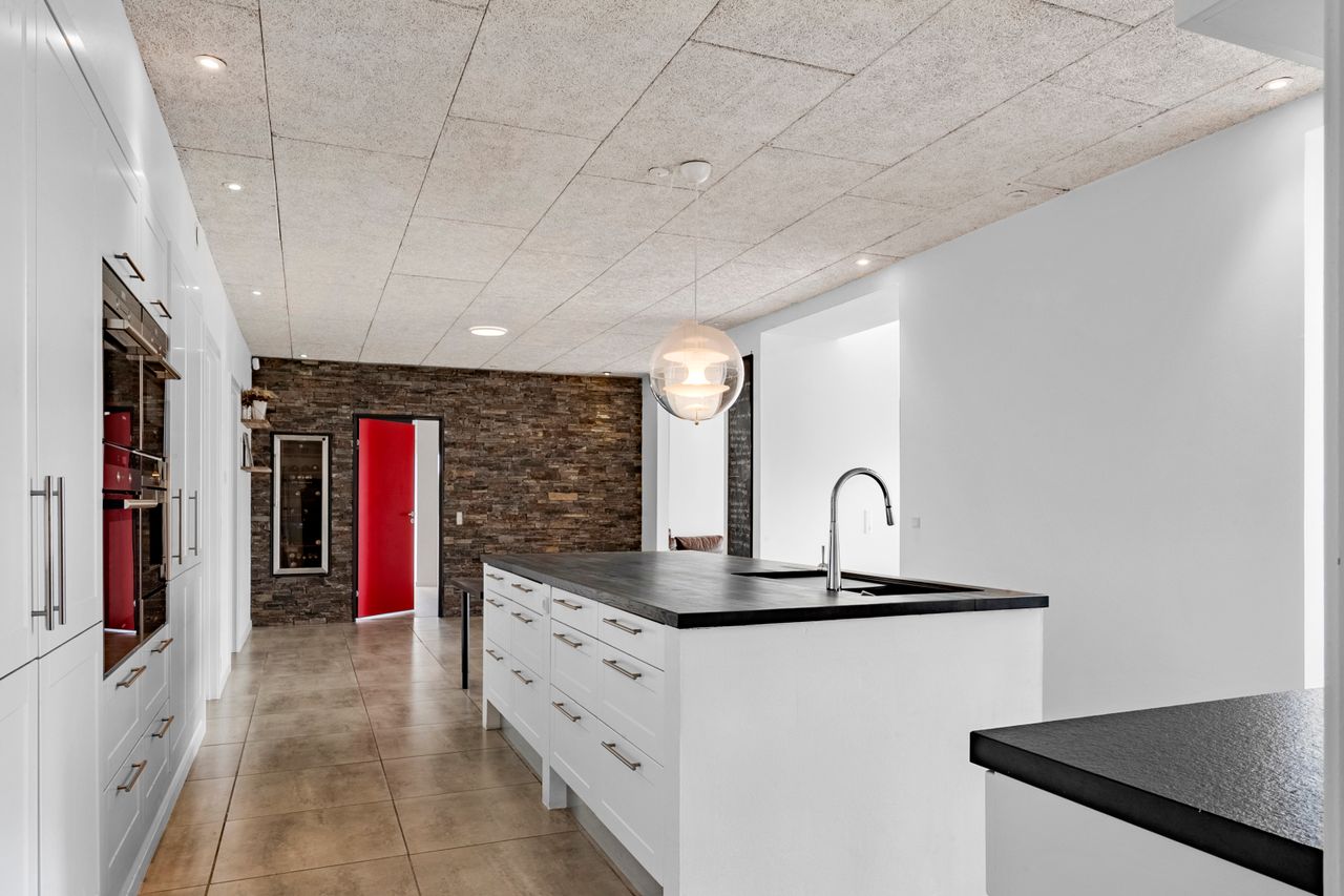 Ejendomsbillede 3 af 15