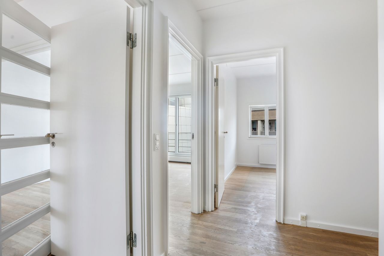 Ejendomsbillede 2 af 18