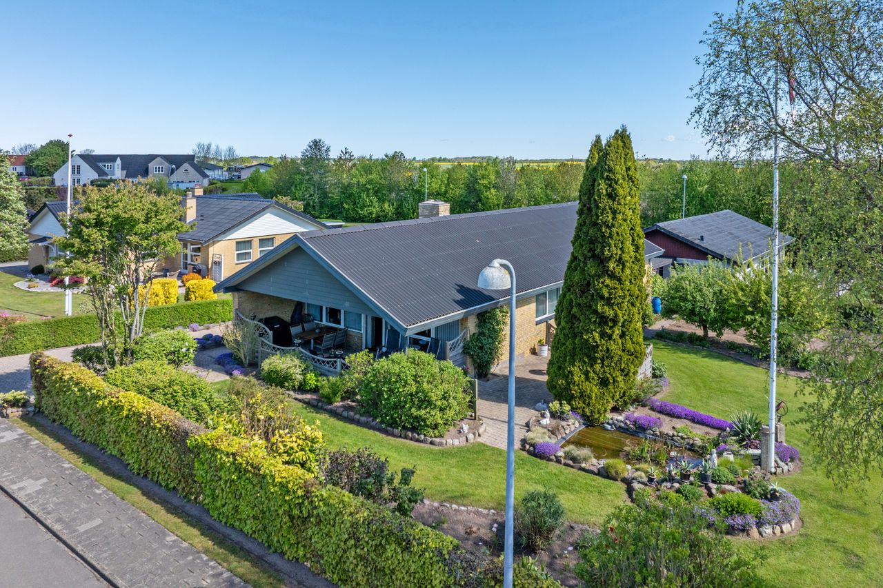 Ejendomsbillede 3 af 38