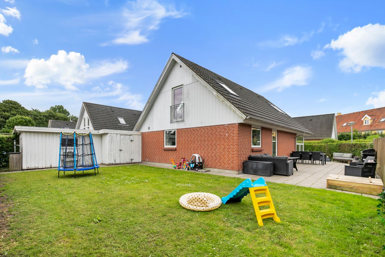 Ejendomsbillede 3 af 23