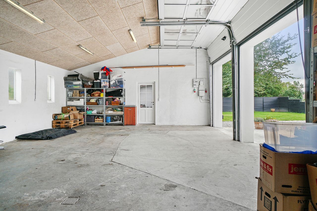 Ejendomsbillede 3 af 27