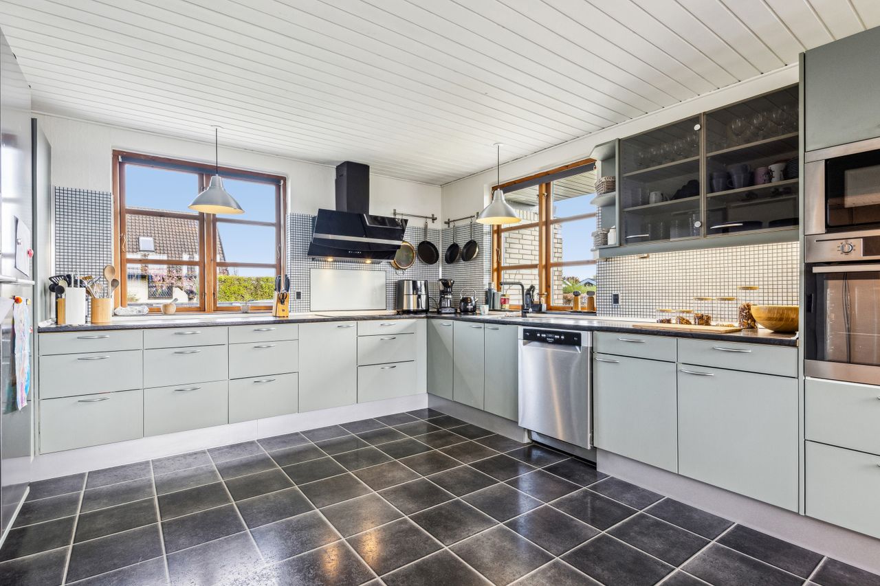 Ejendomsbillede 2 af 43