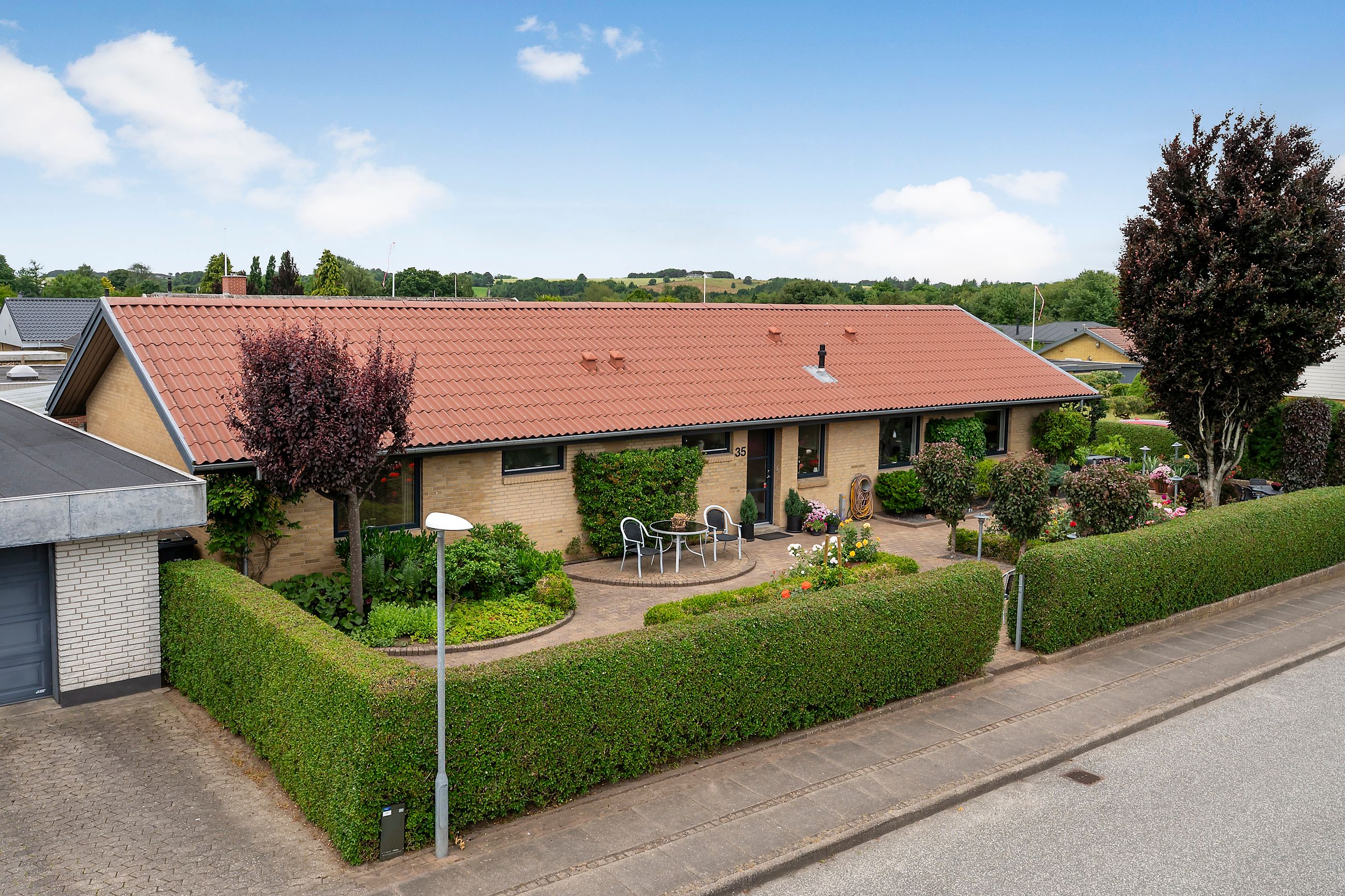 Kirkestien 35,  Villa