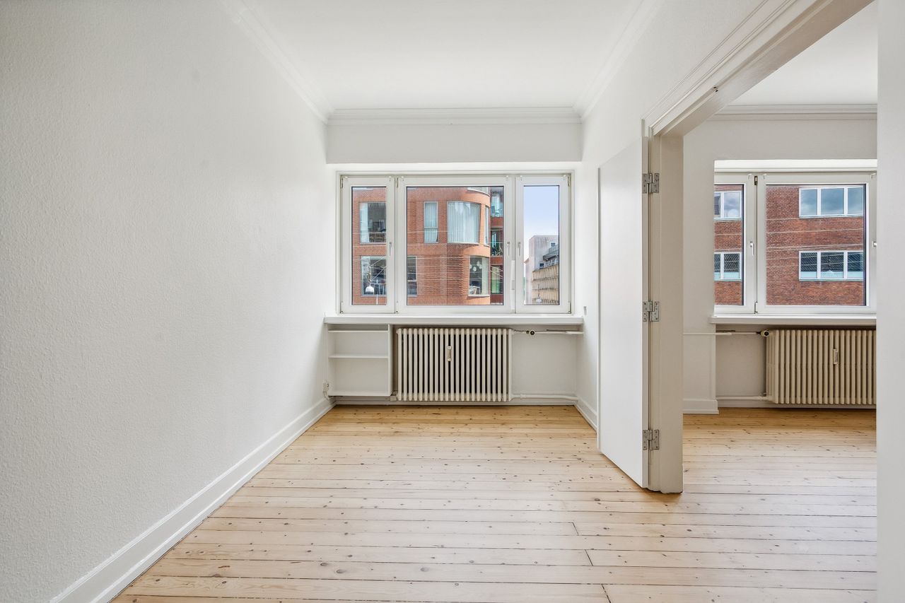 Ejendomsbillede 2 af 23