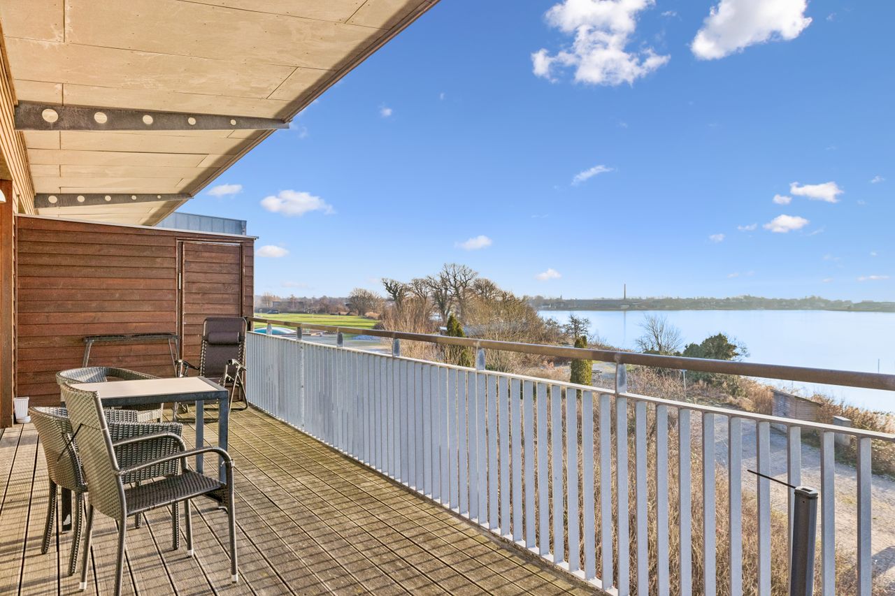 Ejendomsbillede 3 af 16