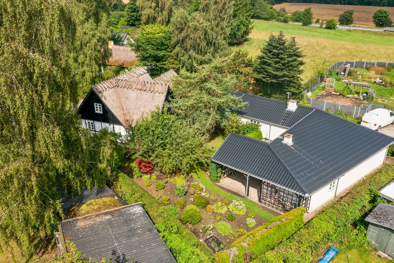 Ejendomsbillede 2 af 33