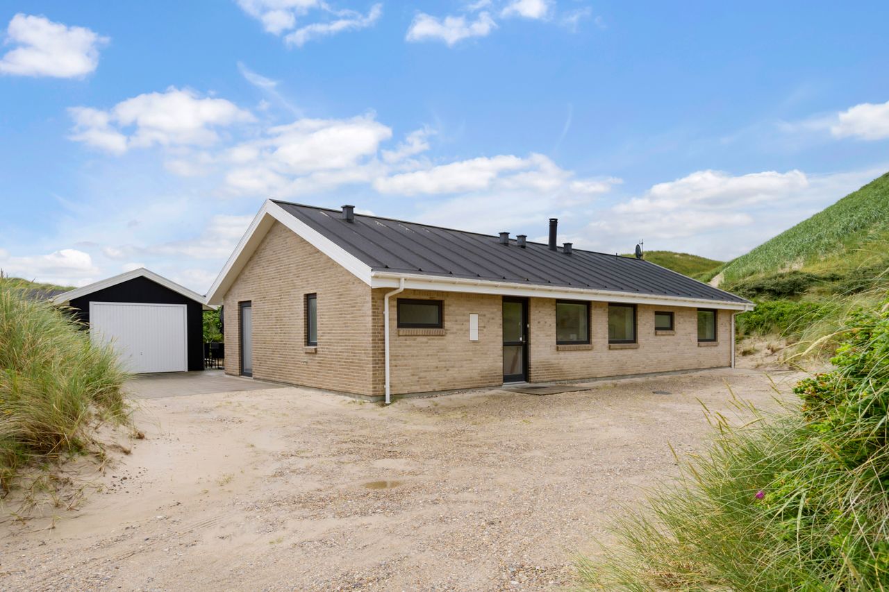 Ejendomsbillede 2 af 25