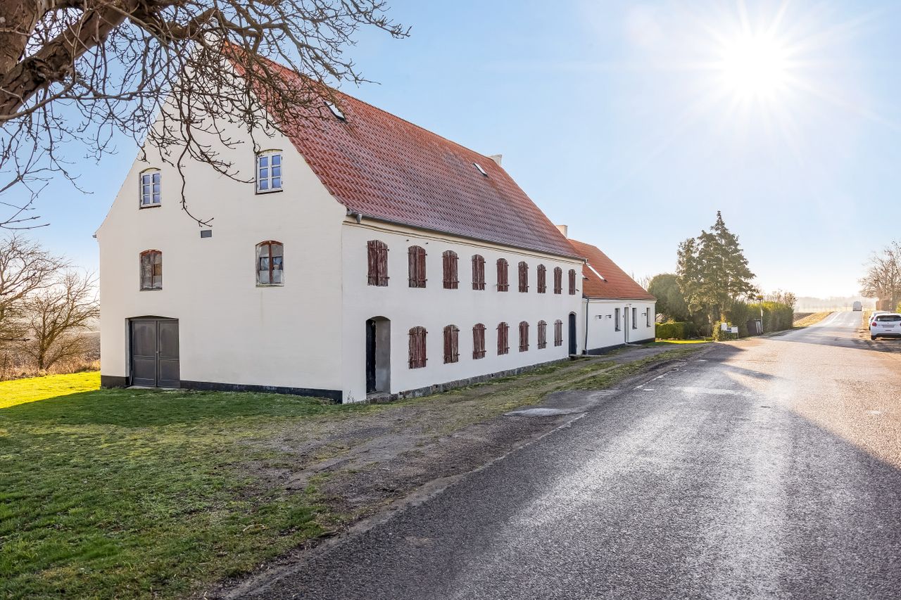 Ejendomsbillede 2 af 70