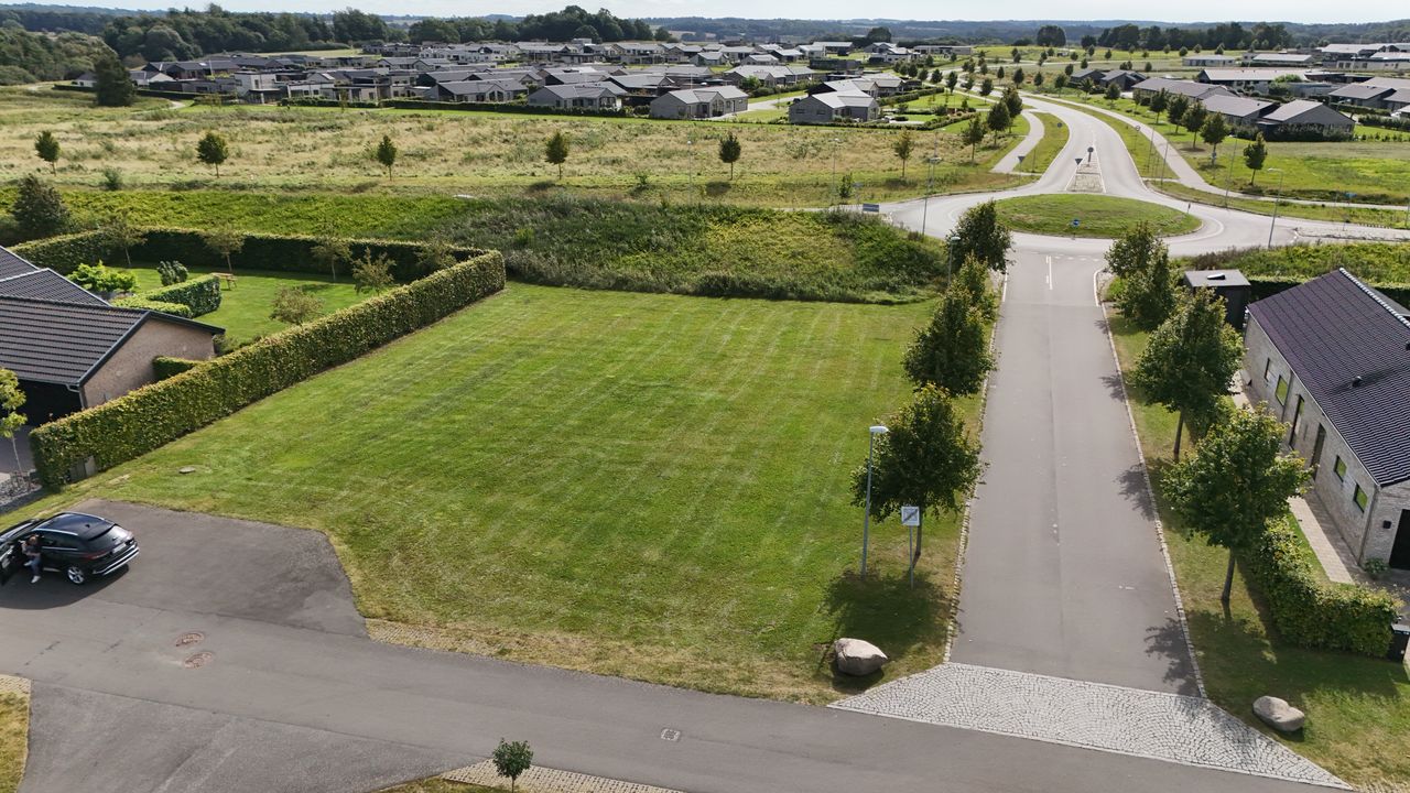 Ejendomsbillede 2 af 9