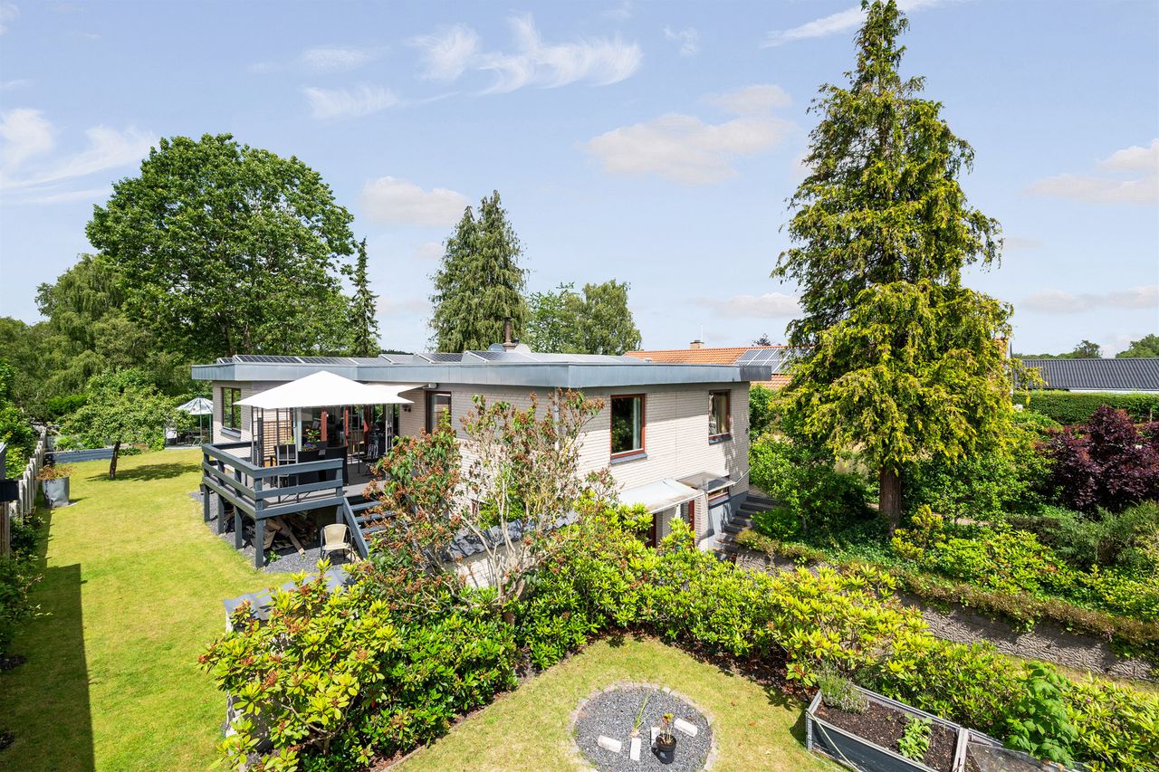 Ejendomsbillede 2 af 30