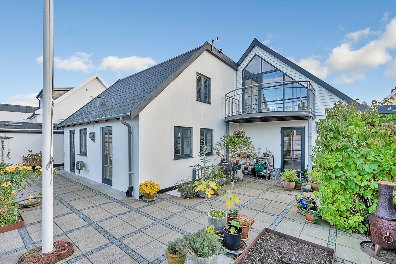 Ejendomsbillede 2 af 40