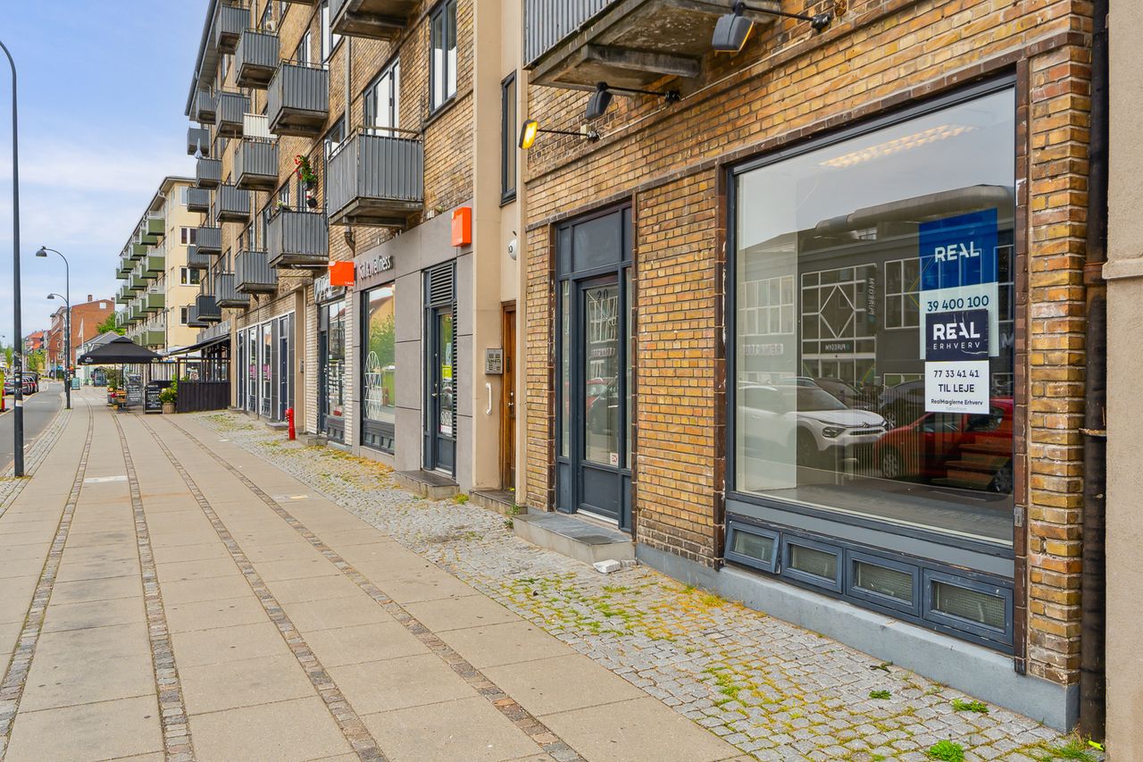 Ejendomsbillede 2 af 17