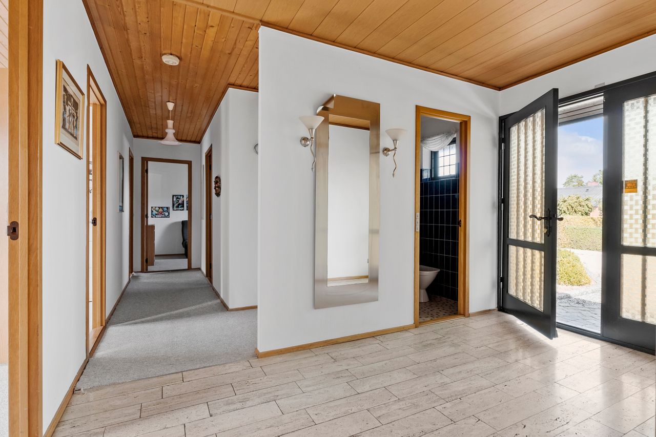 Ejendomsbillede 2 af 28