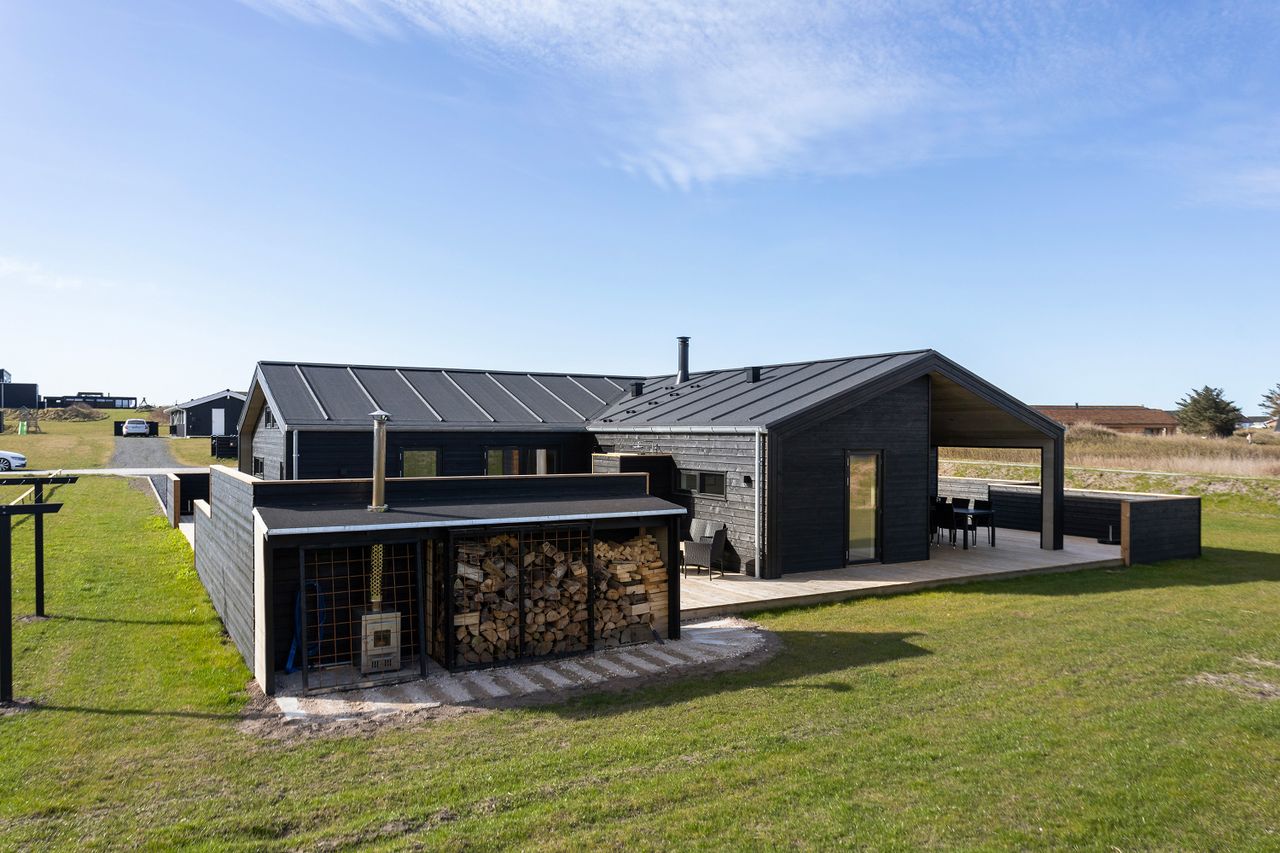 Ejendomsbillede 2 af 38