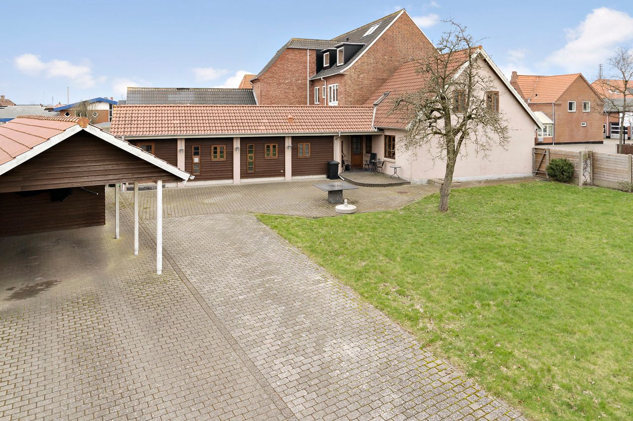 Ejendomsbillede 3 af 26