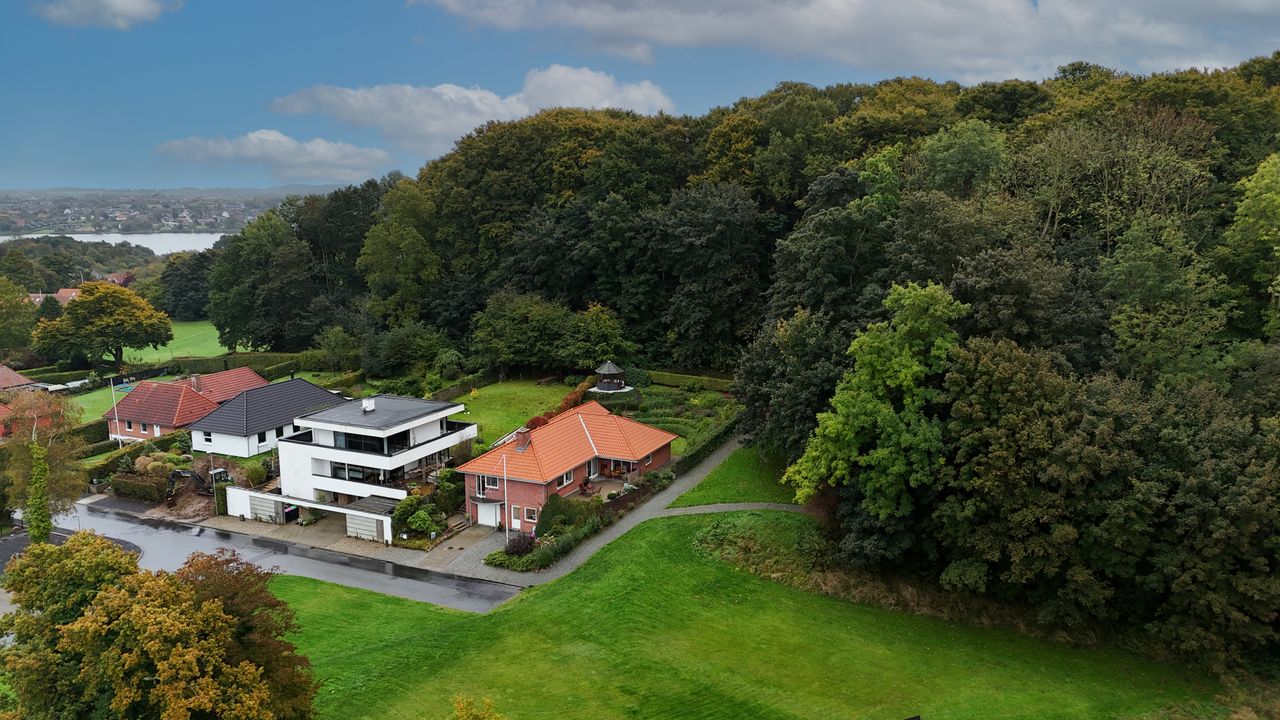 Ejendomsbillede 2 af 34