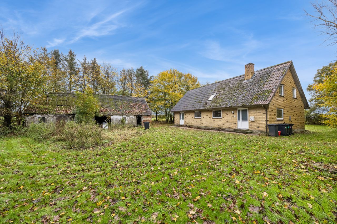 Ejendomsbillede 2 af 17