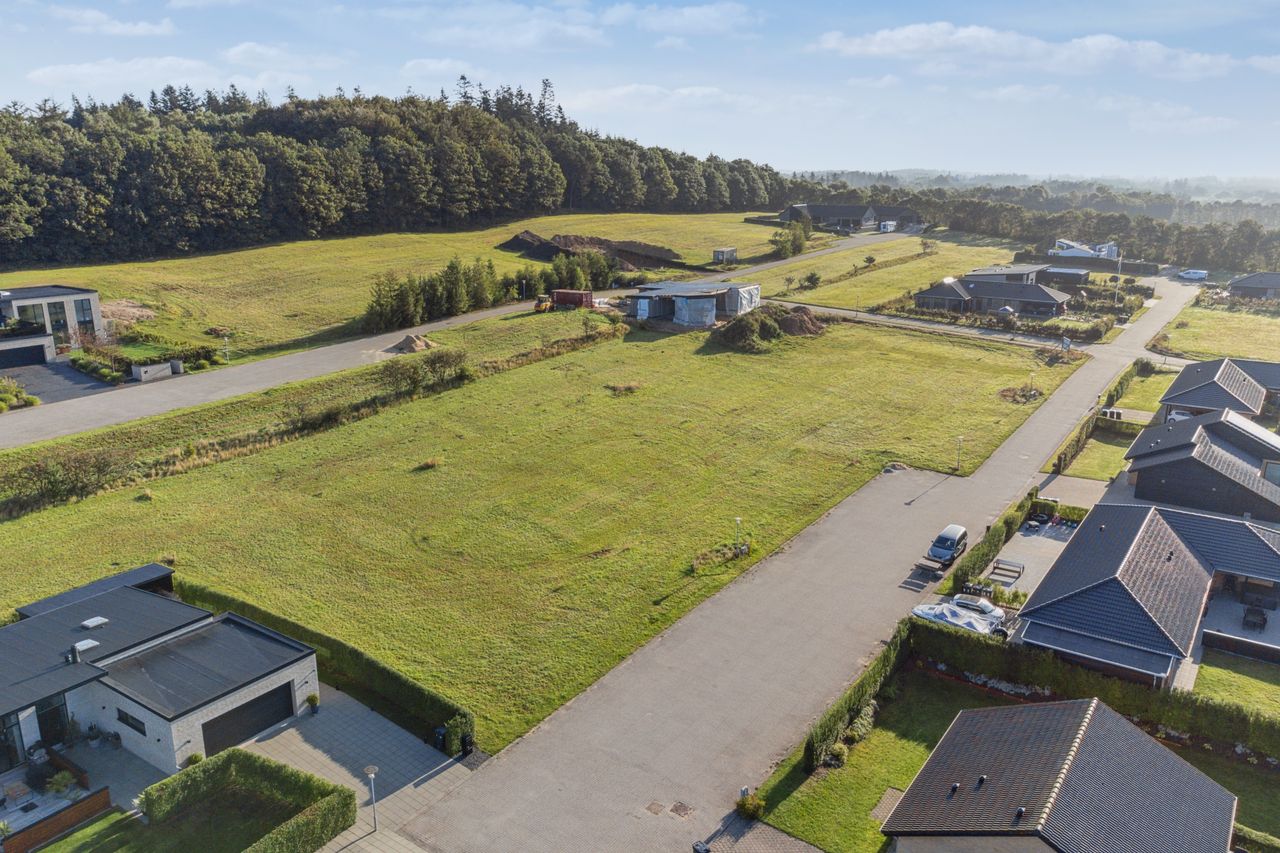 Ejendomsbillede 2 af 15