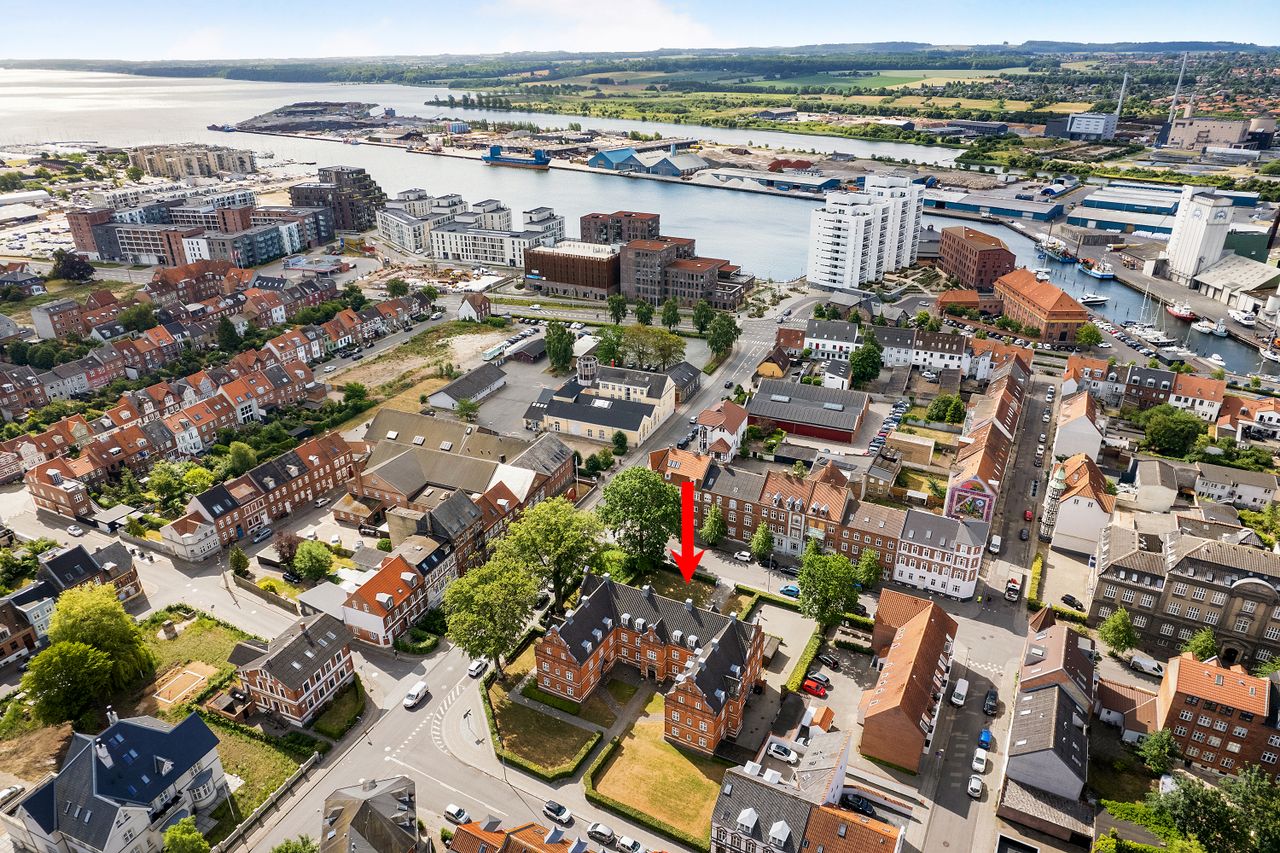 Ejendomsbillede 2 af 27