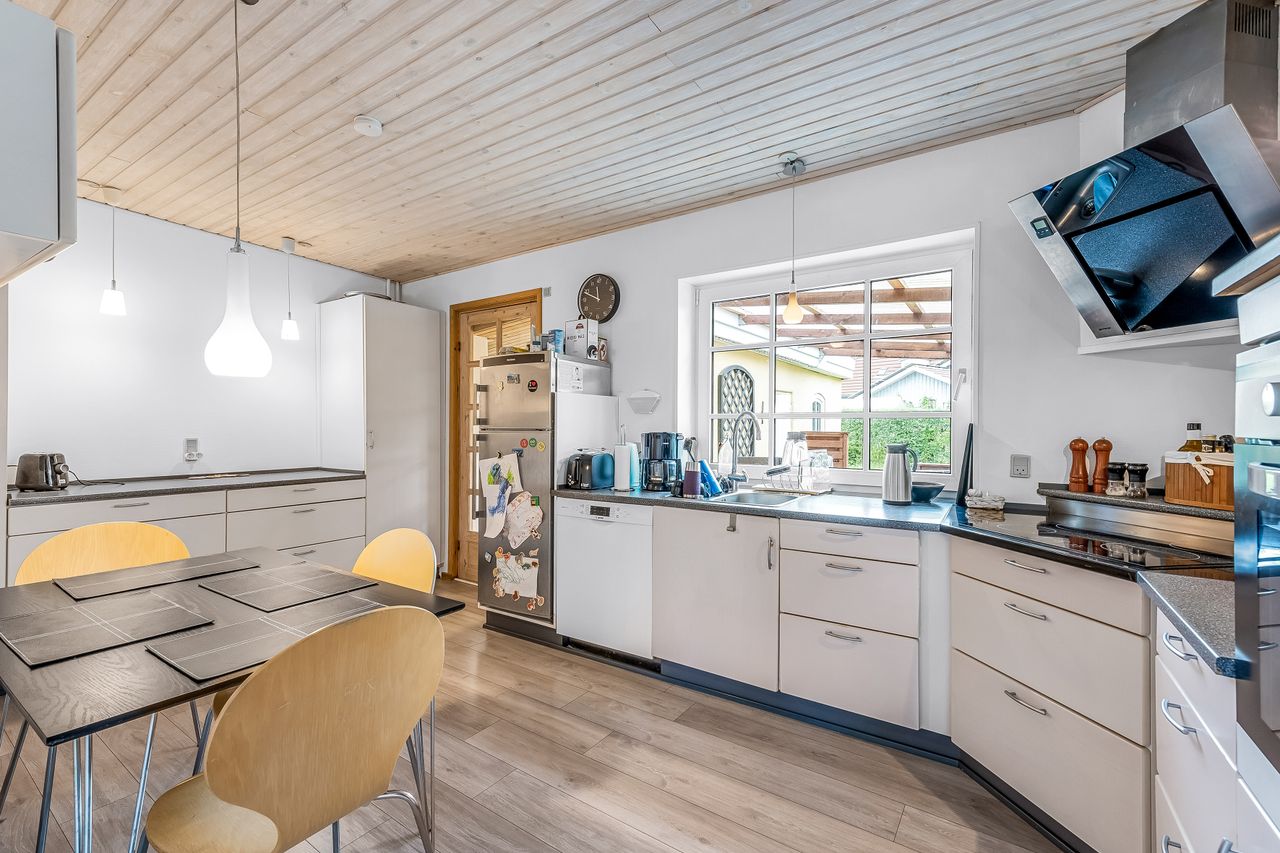 Ejendomsbillede 3 af 24