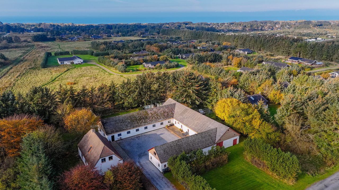 Ejendomsbillede 2 af 28