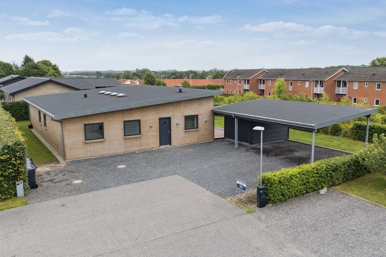 Ejendomsbillede 2 af 46