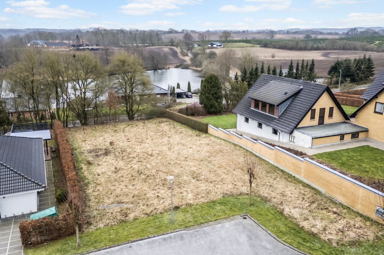 Ejendomsbillede 3 af 9