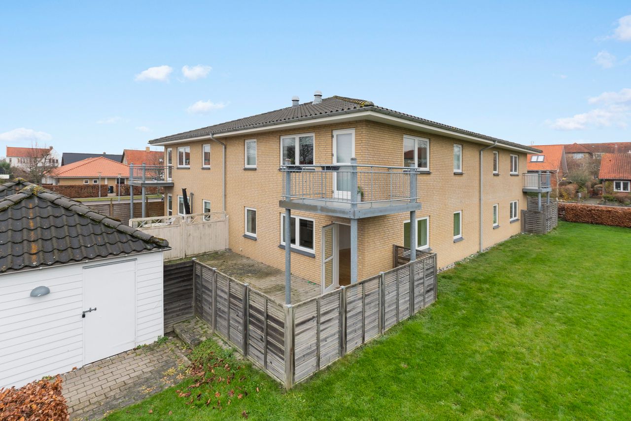 Ejendomsbillede 2 af 17