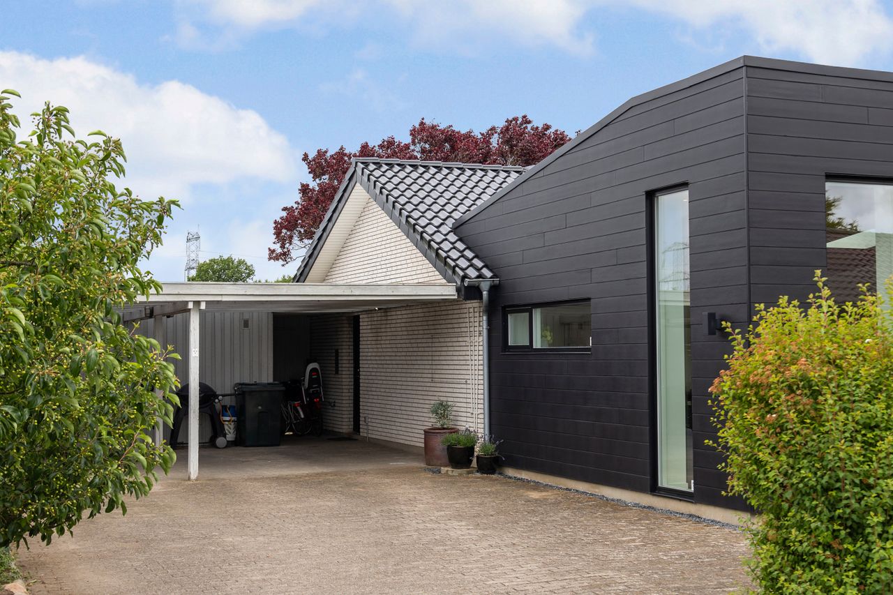 Ejendomsbillede 2 af 25