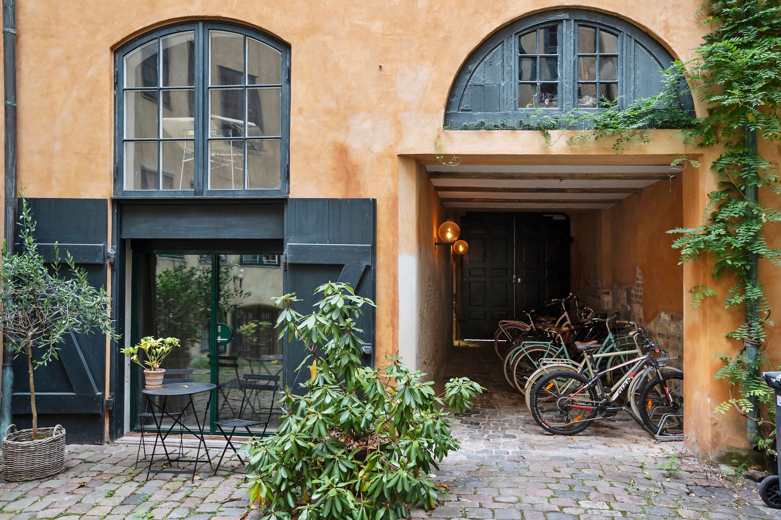 Magstræde 11, 1. th, København K - Ejendommen