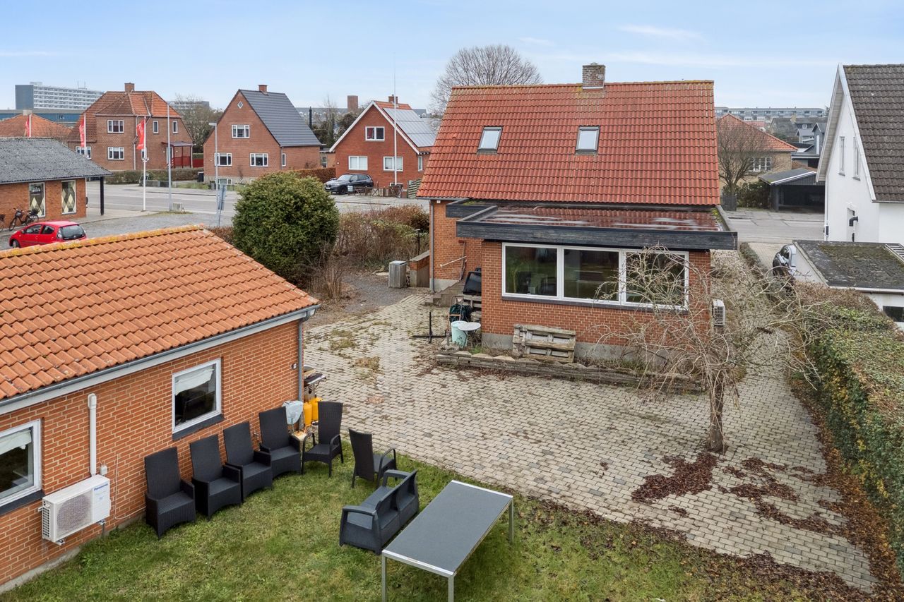 Ejendomsbillede 2 af 32