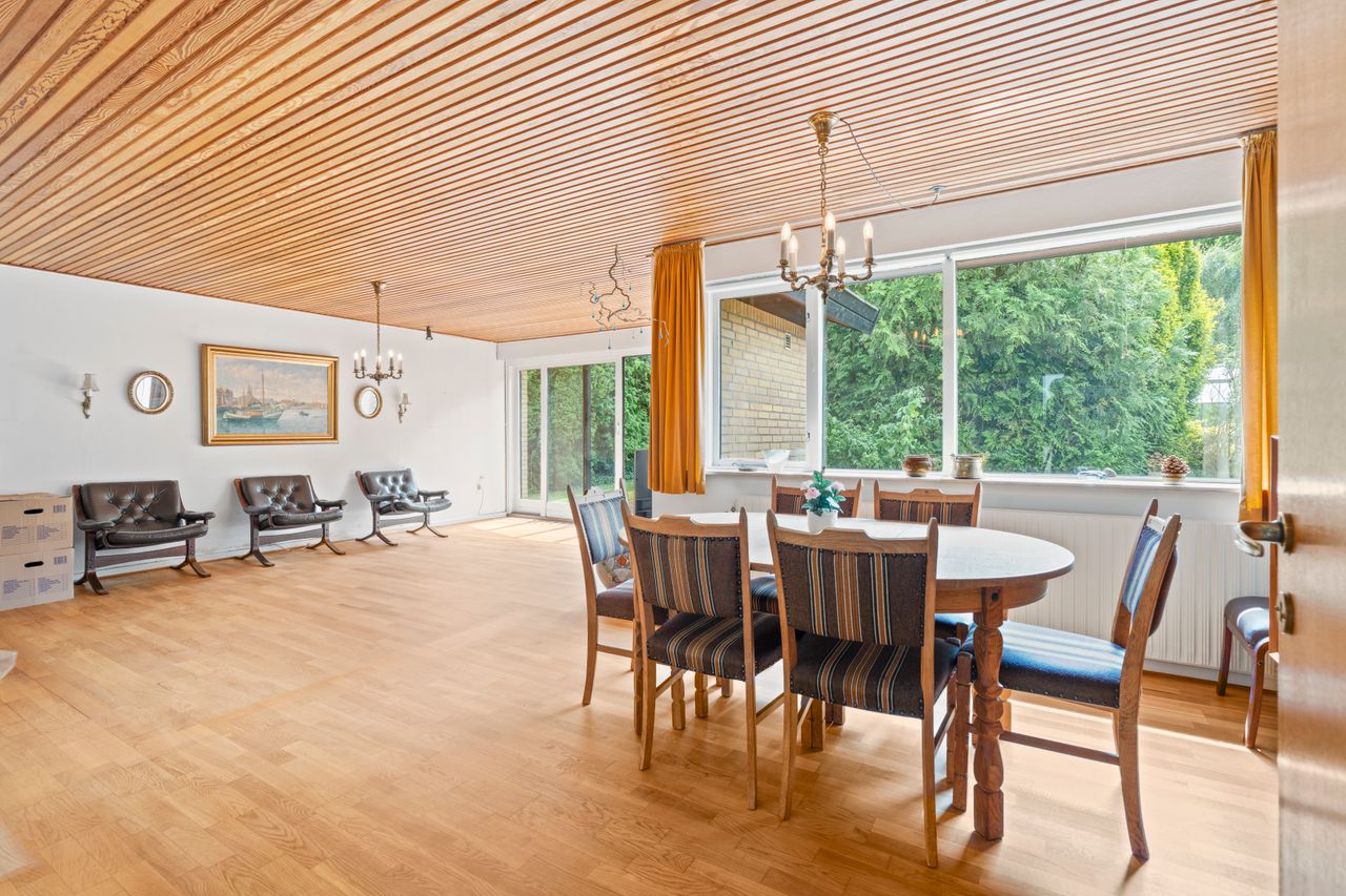 Ejendomsbillede 3 af 15