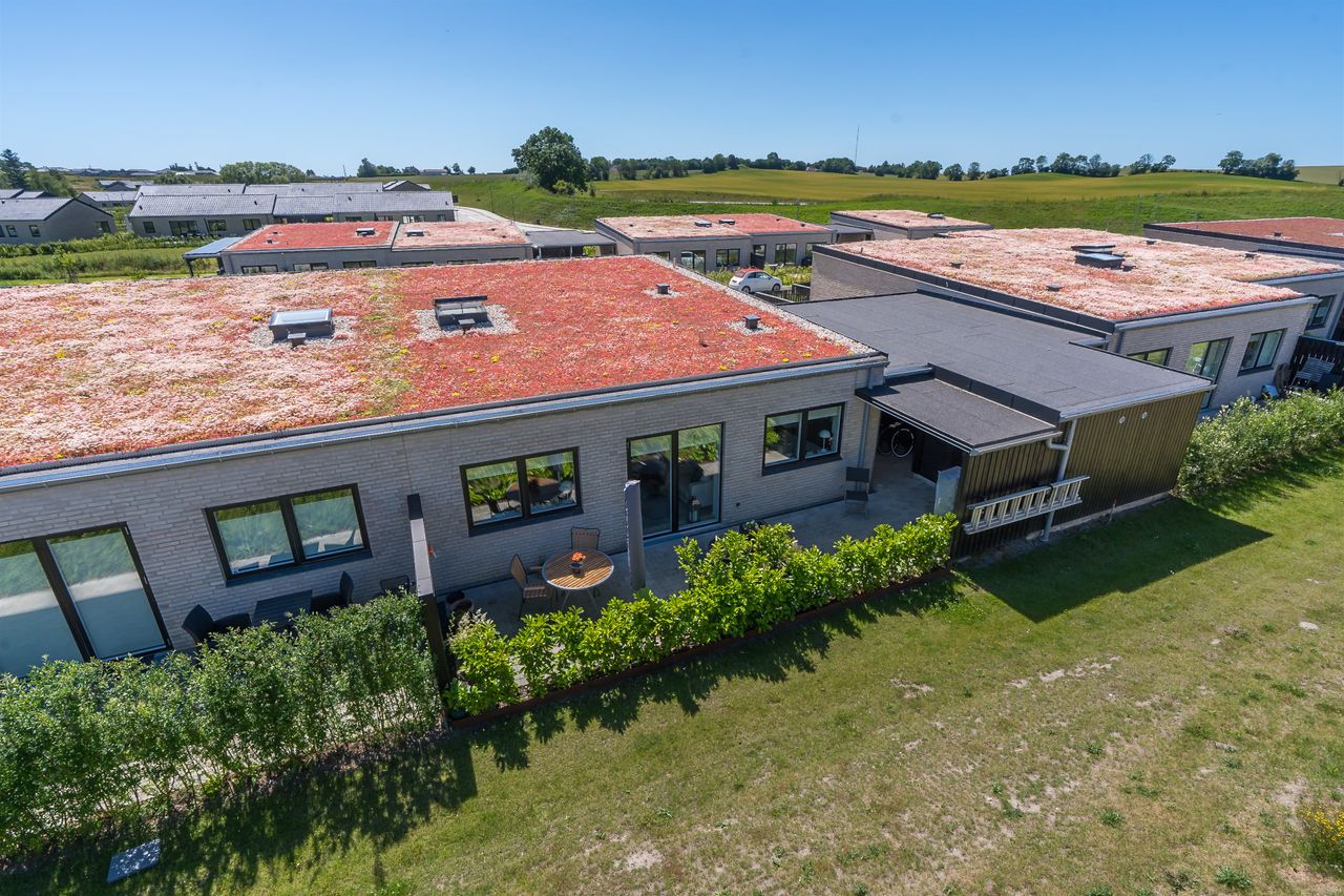 Ejendomsbillede 3 af 25