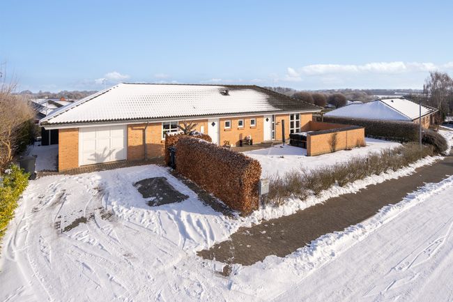 Hasselhegnet 2,  Villa