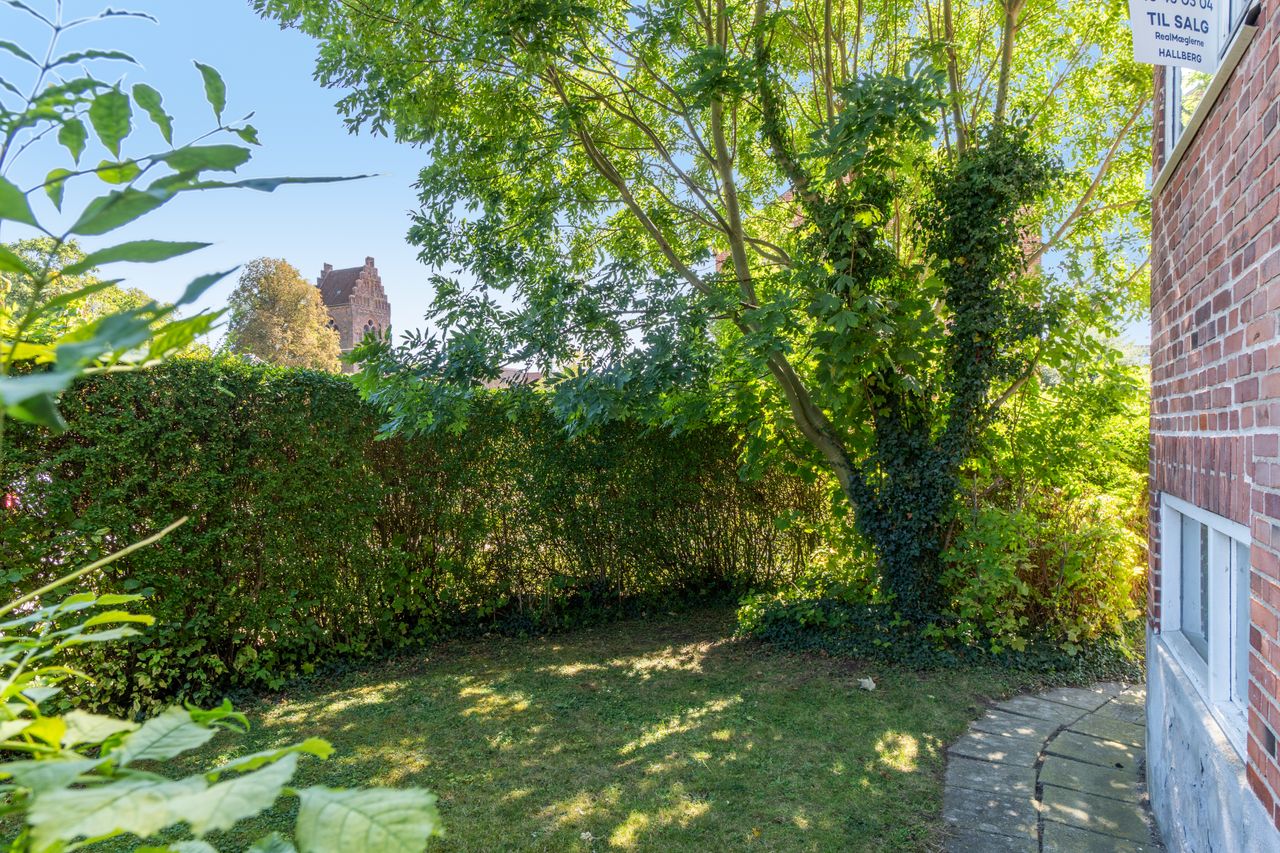 Ejendomsbillede 3 af 24