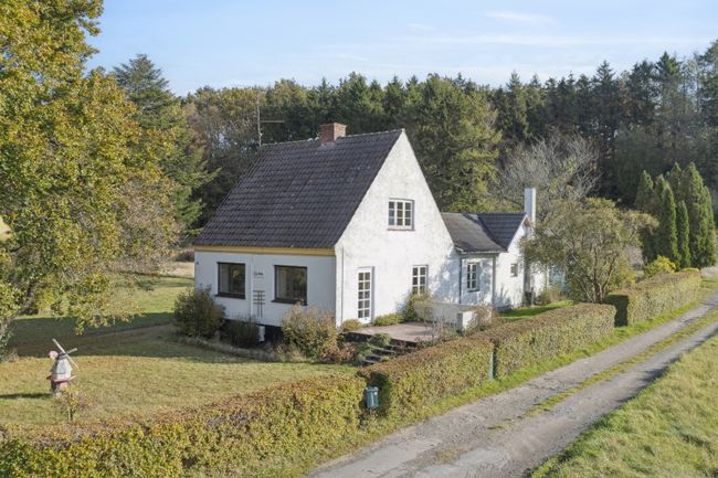 Maegårdsvej 9,  Villa