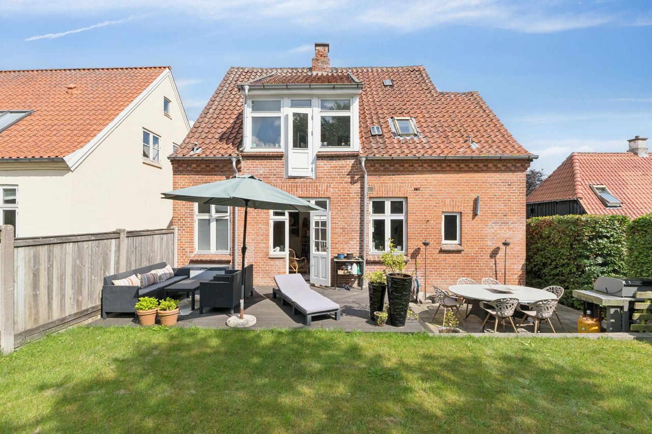 Ejendomsbillede 2 af 25