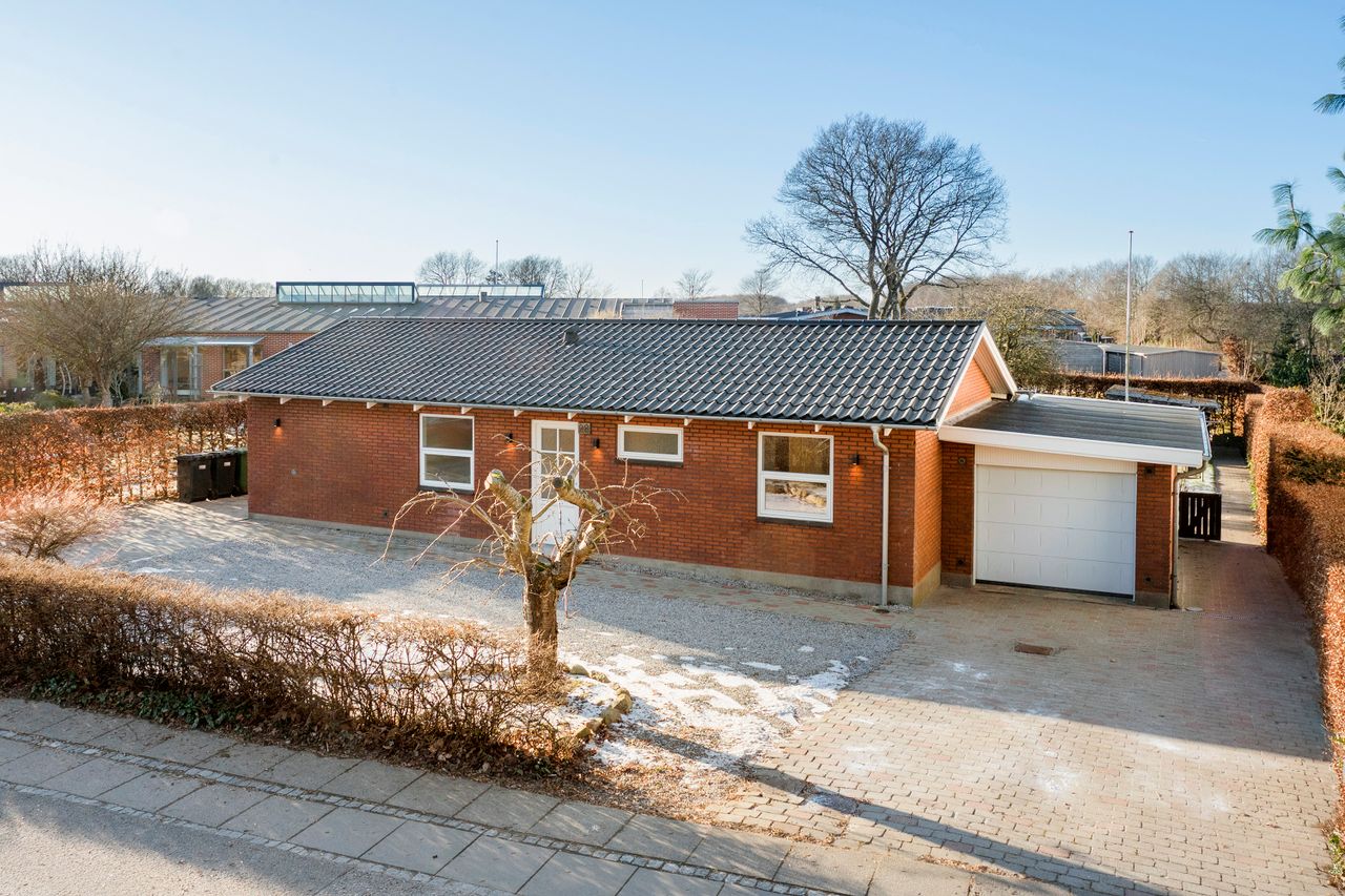 Ejendomsbillede 2 af 25