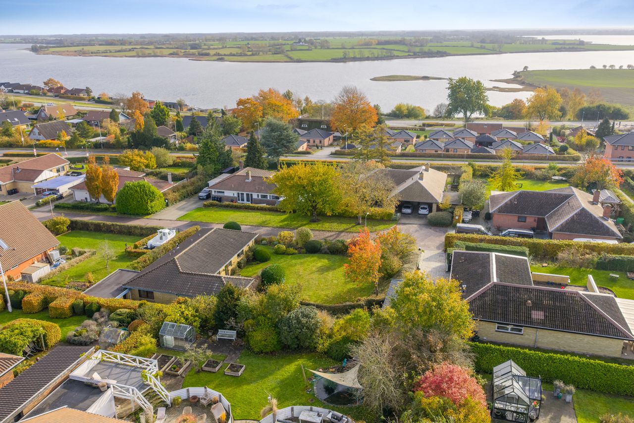 Ejendomsbillede 2 af 34