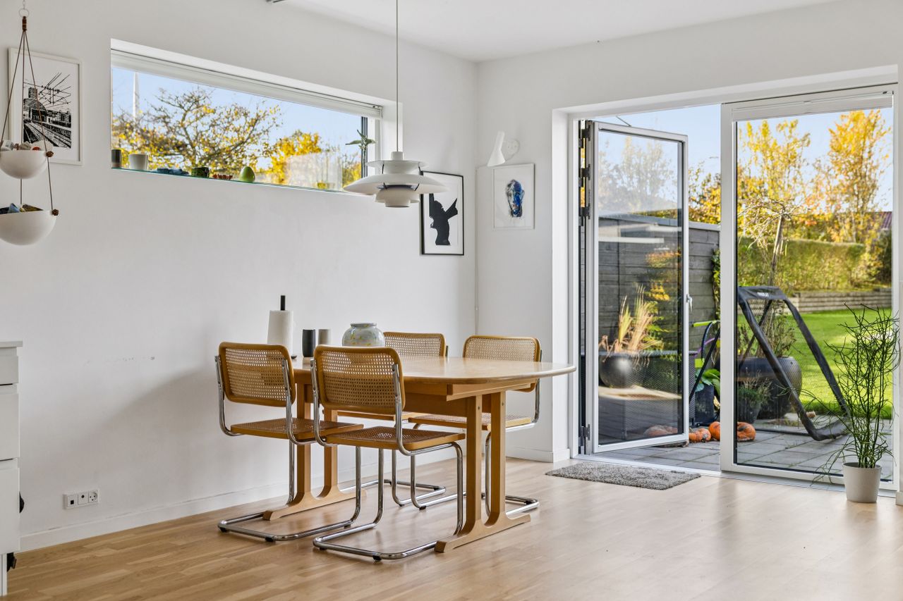 Ejendomsbillede 3 af 38