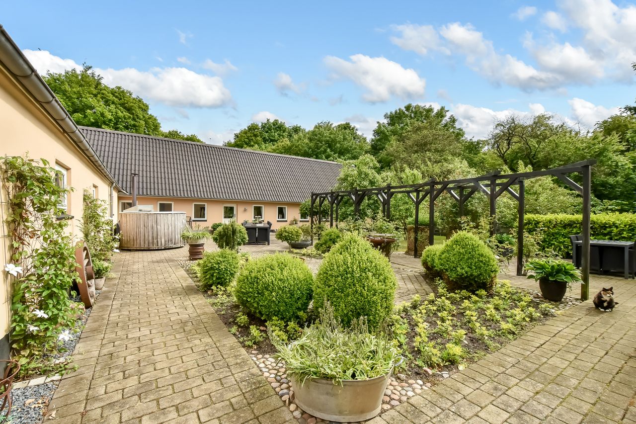 Ejendomsbillede 3 af 47