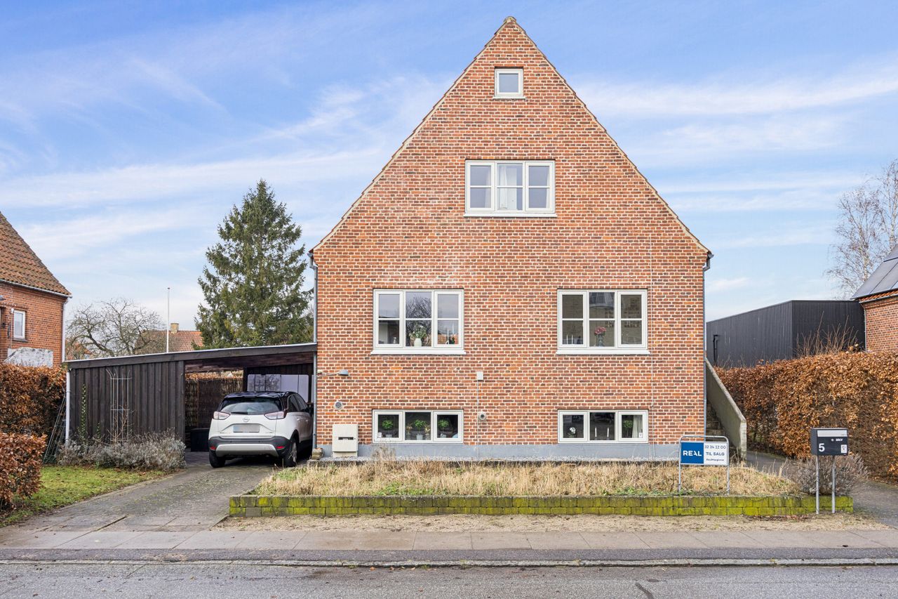 Ejendomsbillede 2 af 42