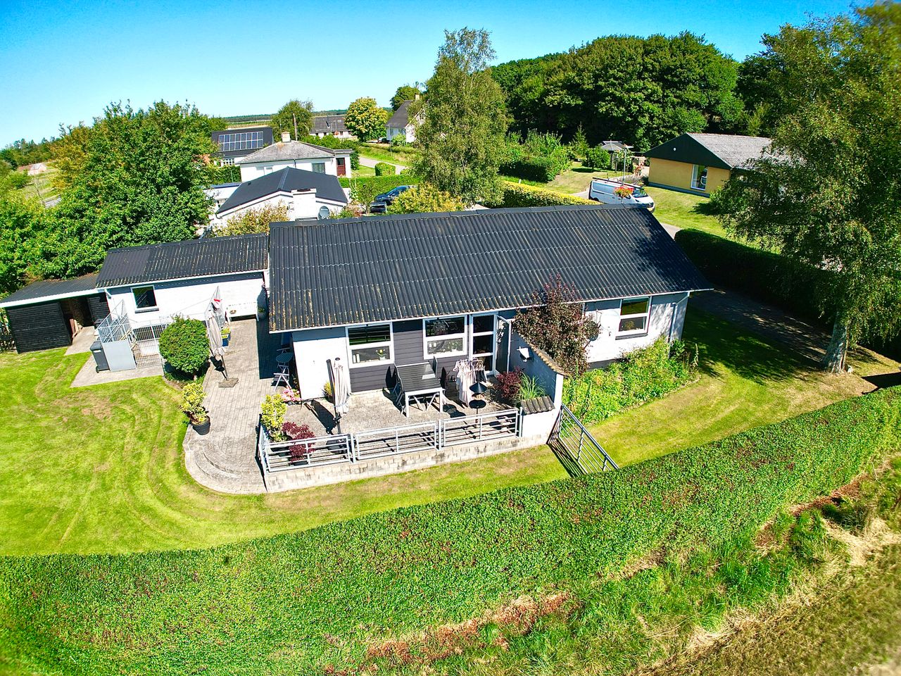 Ejendomsbillede 2 af 34