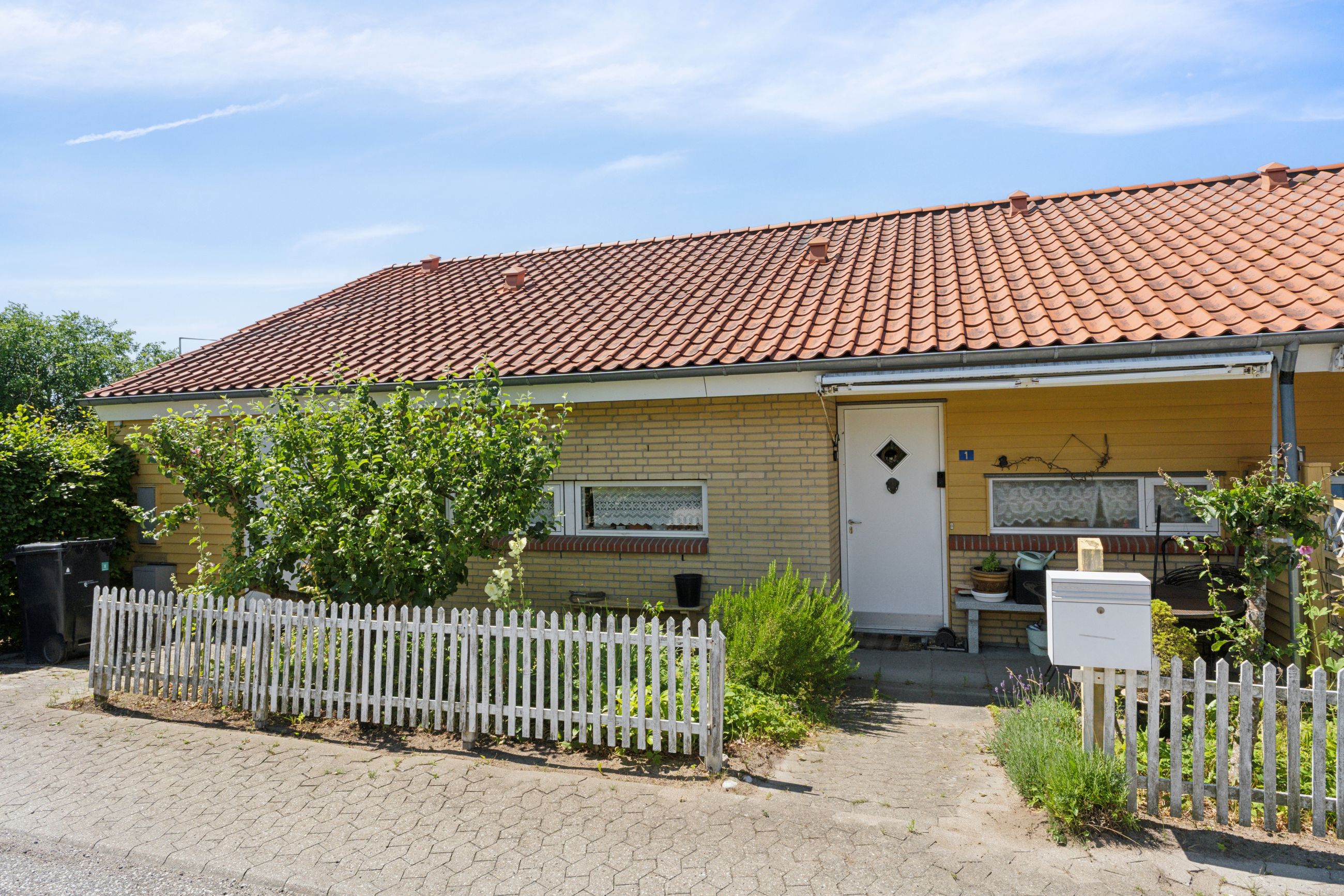 Rødegårds Alle 1,  Andelsbolig