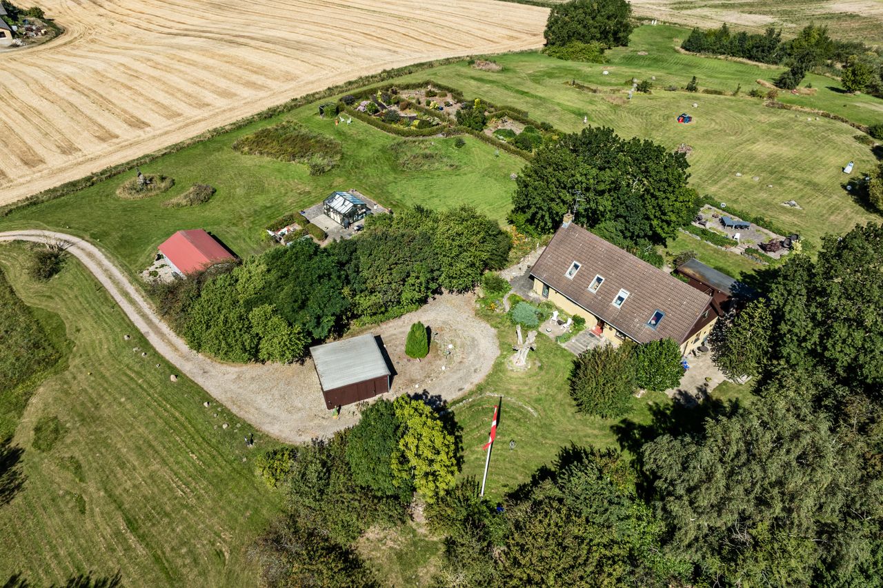 Ejendomsbillede 3 af 42